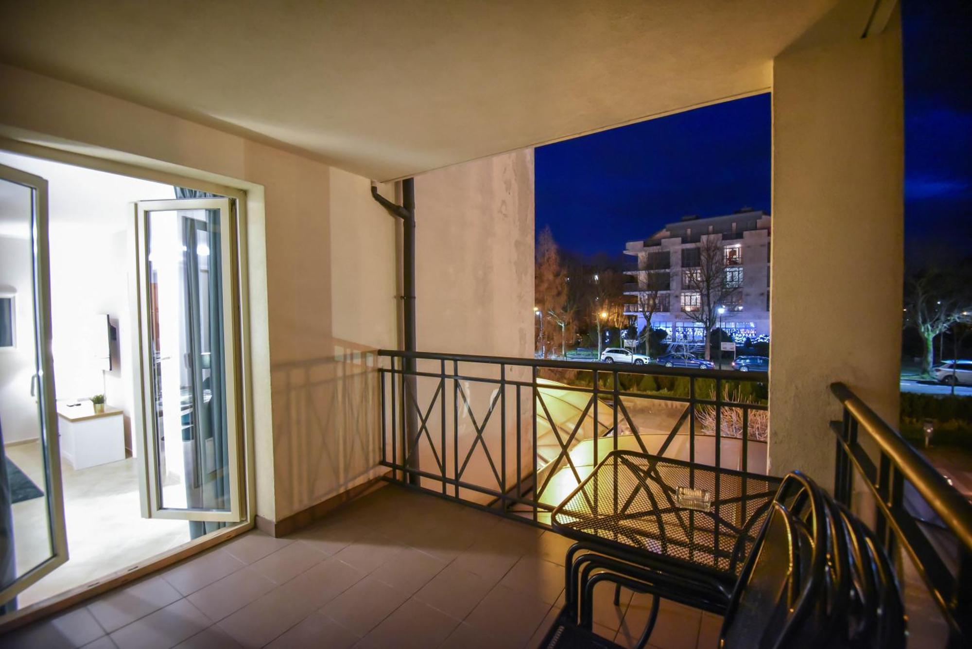 Apartamenty Przy Promenadzie - 2 Sypialnie & Parking - Uzdrowiskowa 12-14 - Apartamenty Na Wyspie Świnoujście Esterno foto